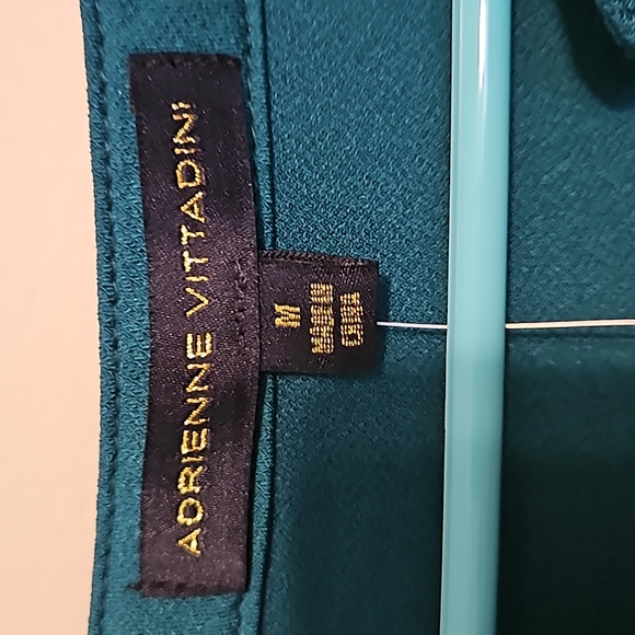 Adrienne Vittadini Green Shear sleeves blouse.  NWT - Picture 3 of 6